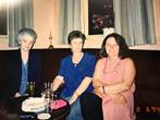 Linda MacKrell (R) with Eileen MacKrell and Maise 