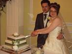 Kirsty and Stephen cutting cake